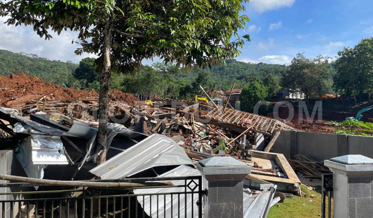 Tanah longsor Cilacap Solopeduli